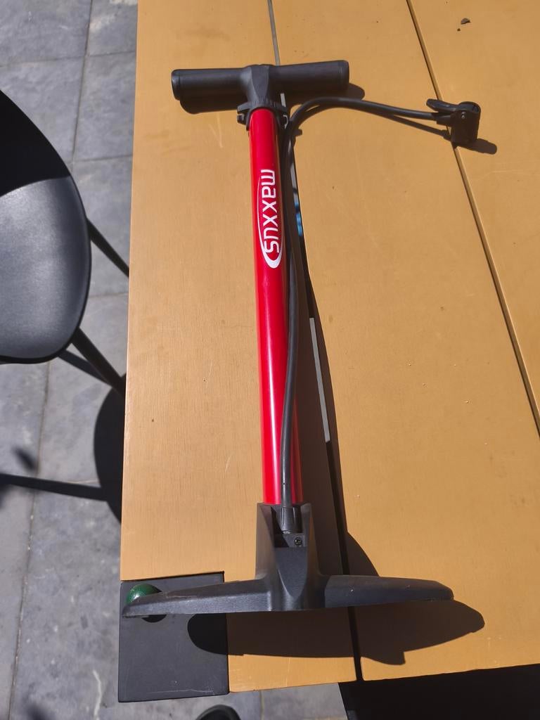 Fietspomp maxxus, Ophalen, Zo goed als nieuw