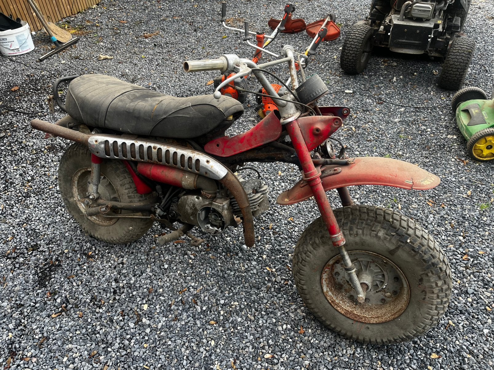 Suzuki VanVan RV90  moto vintage À restaurer Sans papiers, Particulier