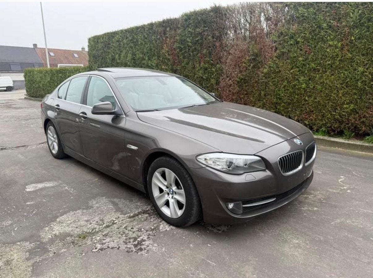 BMW F10 520D / 159.000 km / 2011 / 2.0 motor, Euro 5, Achterwielaandrijving, Beige, Bruin