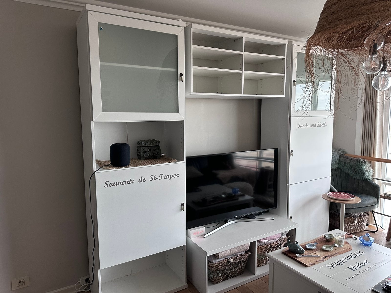 TV kast in landelijke stijl, Ophalen