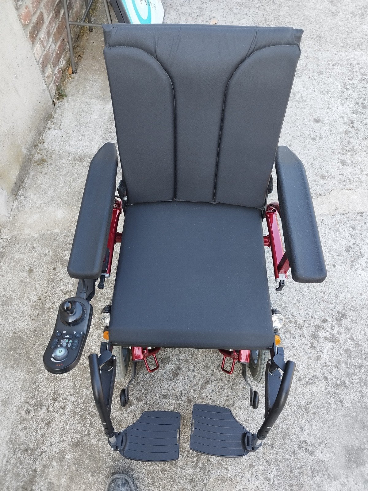 chaise handicapé électrique de marque Navix, de couleur roug, Divers, Chaises roulantes, Enlèvement