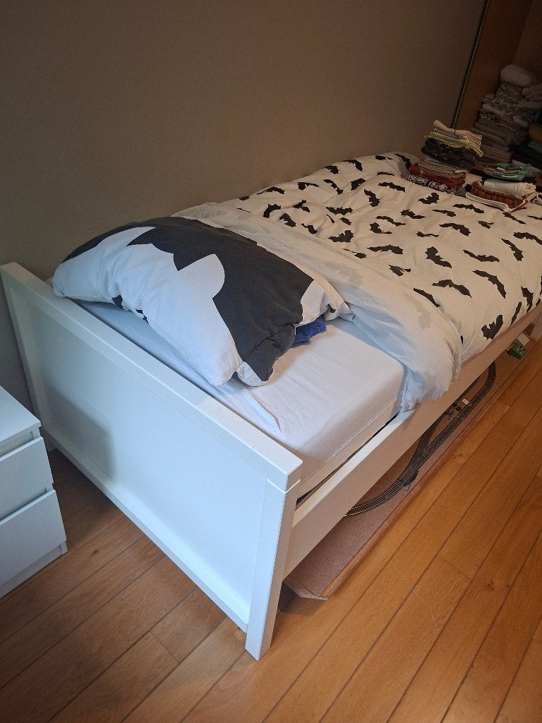 Lit 90x200 sans matelas, Enlèvement, Comme neuf, 180 cm ou plus, 85 à 100 cm