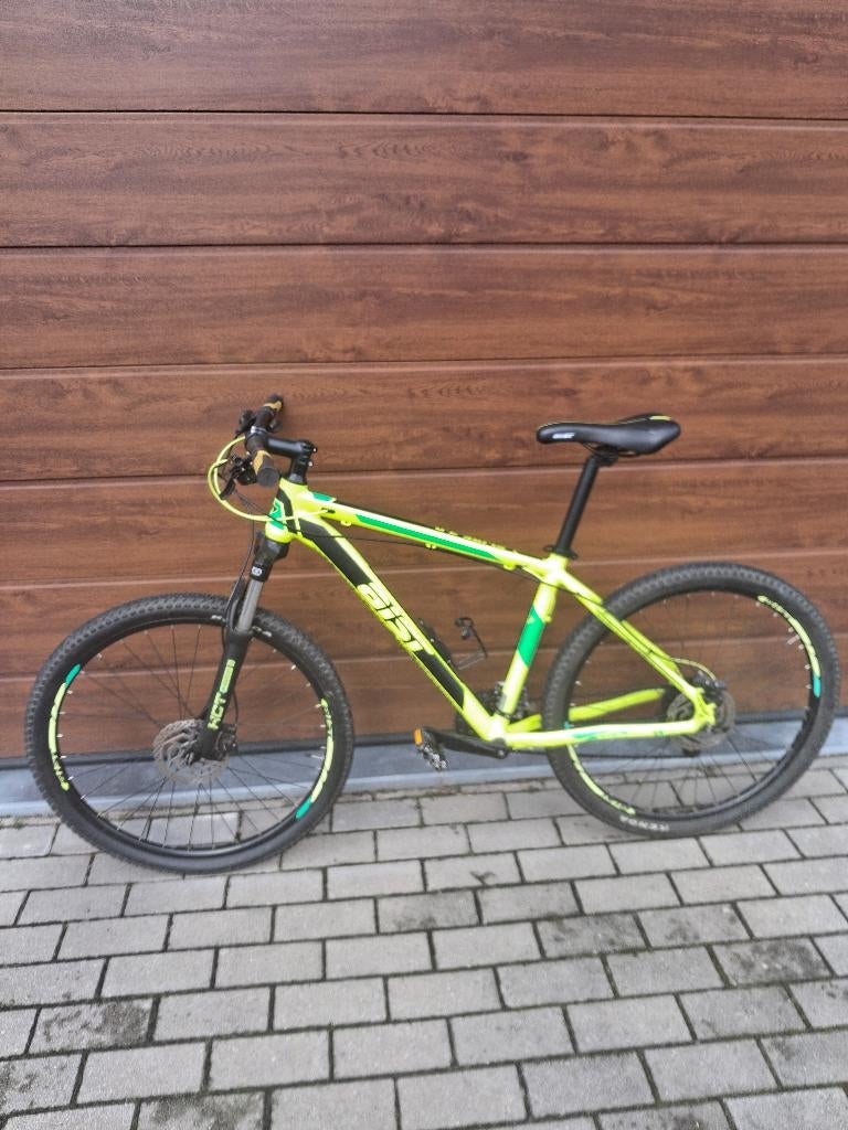 Vélo VTT en très bon état à vendre., Vélos & Vélomoteurs, Enlèvement, Comme neuf, Autres marques, Suspension