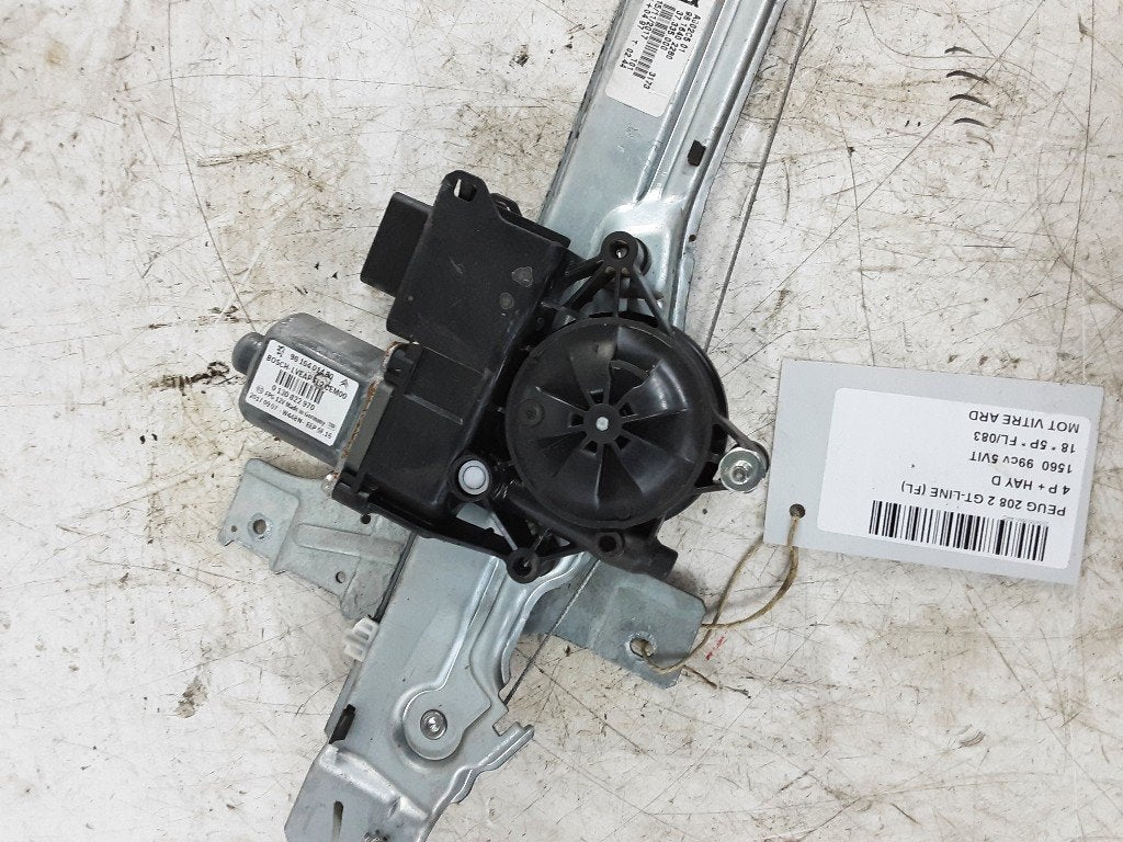 MOTEUR LEVE VITRE ELECTRIQUE ARRIÈRE DROIT (9816401480), Mevr. I. Hauben, Utilisé, Arrière, Rue de l'Espoir 34 34
4030  GRIVEGNÉE, BE