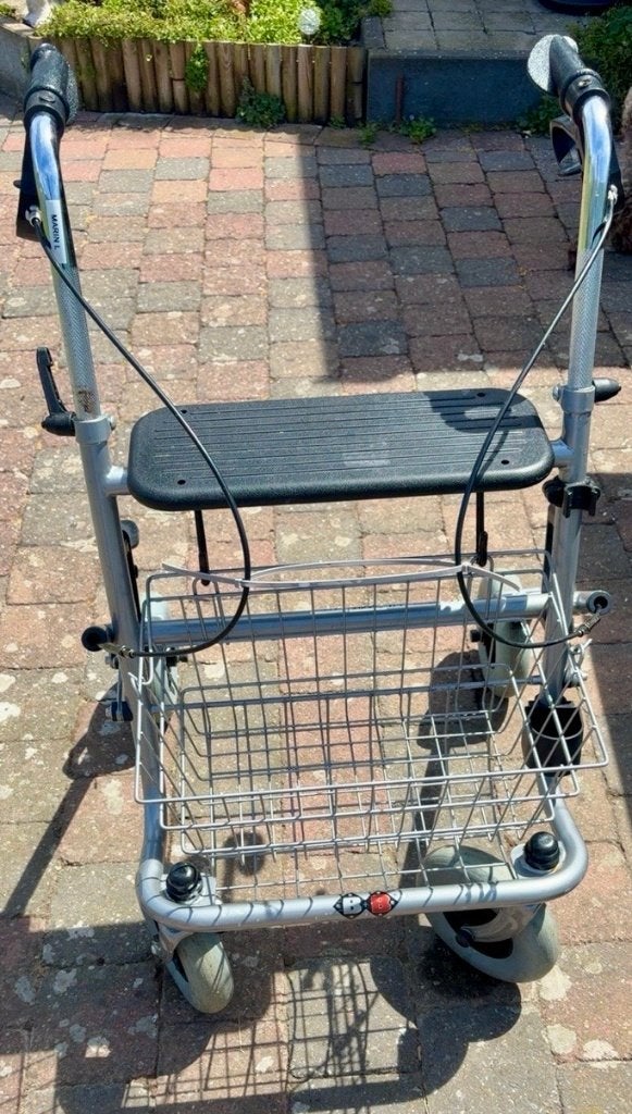 B+B rollator met zitje en boodschappenmand, Ophalen, Gebruikt