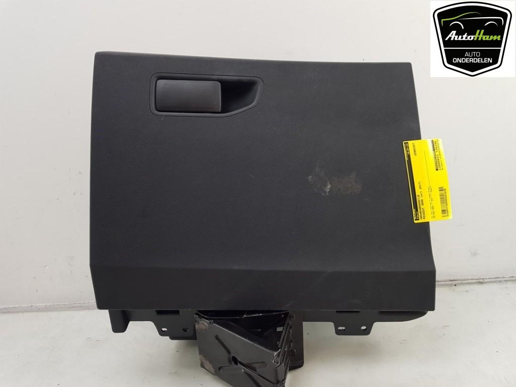 DASHBOARDKASTJE 3008 II (M4 / MC / MJ / MR) (|16180681ZD|), Dhr. J. Ham, Gebruikt, Administratie@autoham.nl, Peugeot