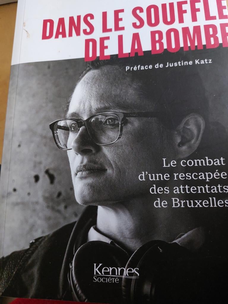 "Dans le souffle de la bombe.  Attentat zaventem.Temoignage., Ophalen