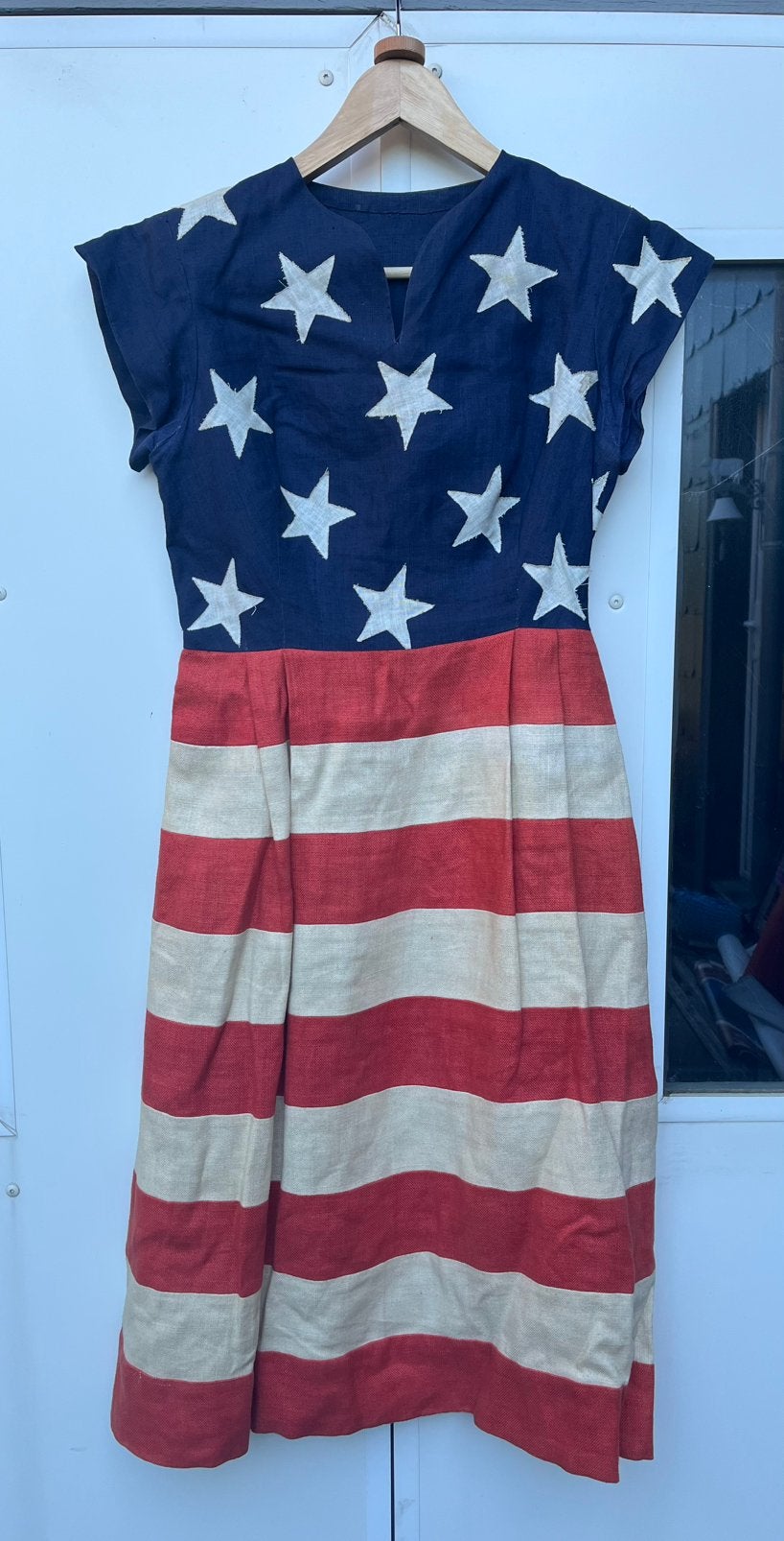 Robe « libération », Collections, Enlèvement ou Envoi, Autres, Vêtements ou Chaussures