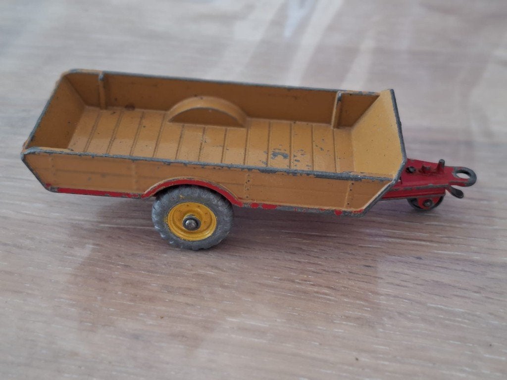 Vintage Dinky Toys Farm Trailer – No. 320, Ophalen of Verzenden, Gebruikt, Tractor of Landbouw, Dinky Toys