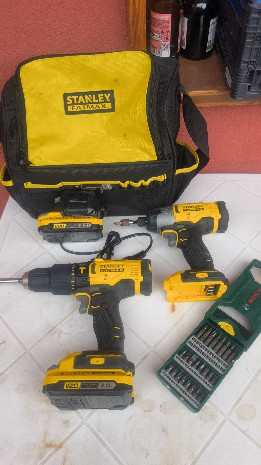 coffret Stanley Fatmax v20 18v, Bricolage & Construction, Outillage | Foreuses, Neuf, Perceuse, Mécanisme de percussion, Vitesse variable