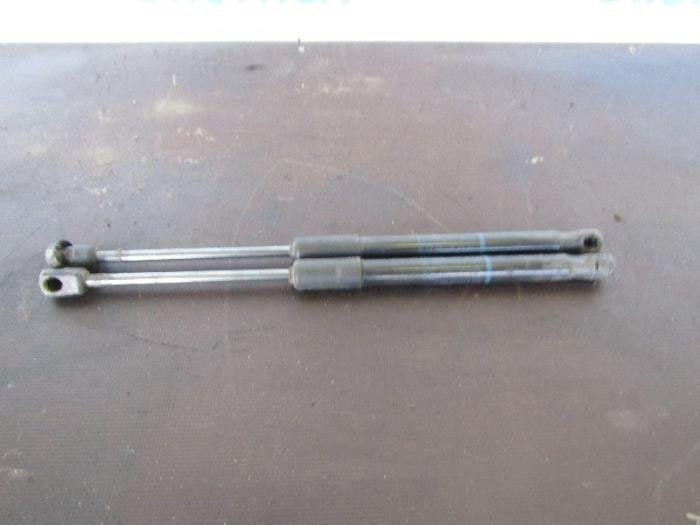 Kit amortisseur couvercle coffre d'un Skoda Citigo, -, 3 mois de garantie, Utilisé, Skoda