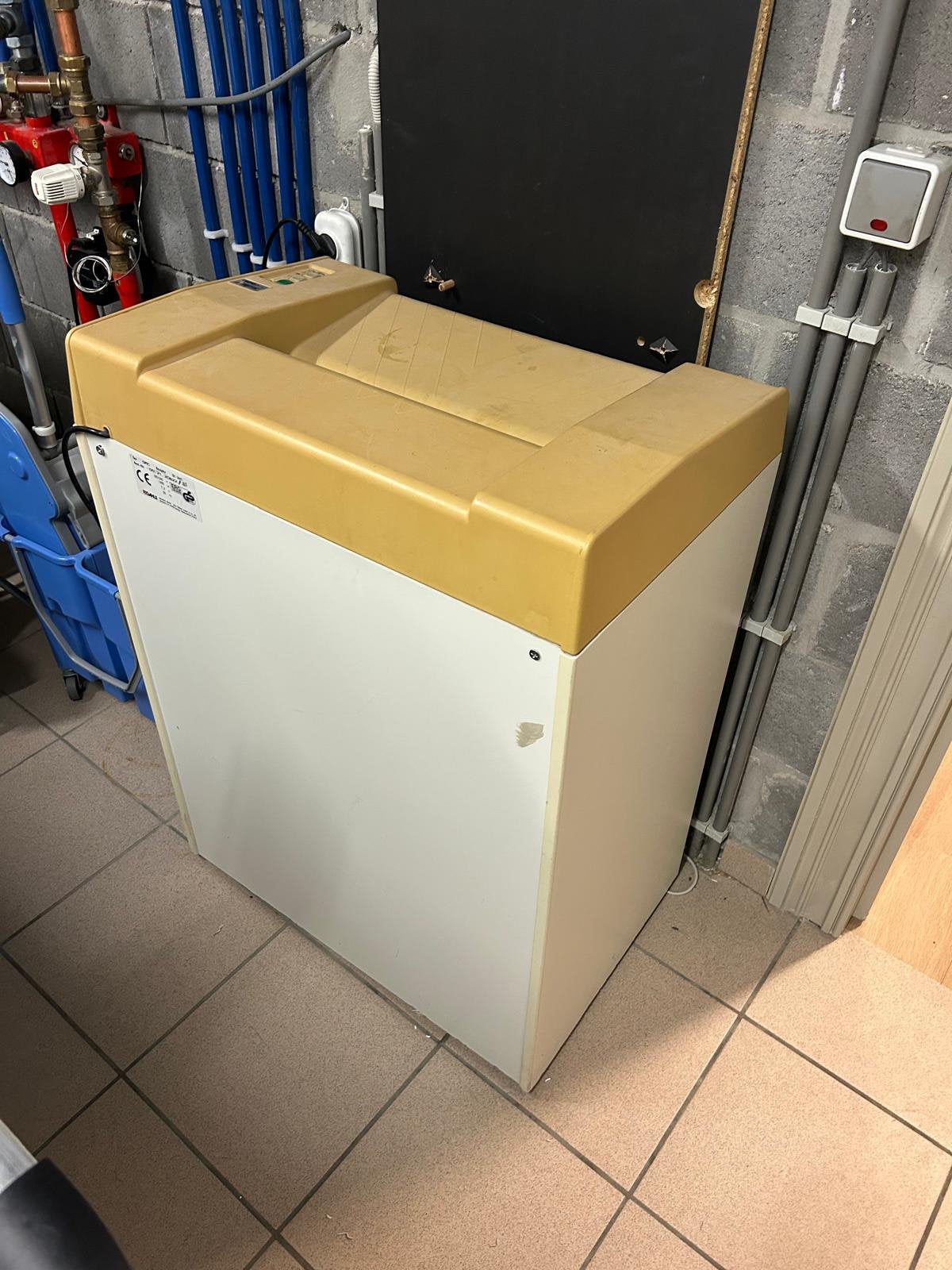 Papierversnipperaar, Elektronische apparatuur, Ophalen, Gebruikt, Vrijstaand