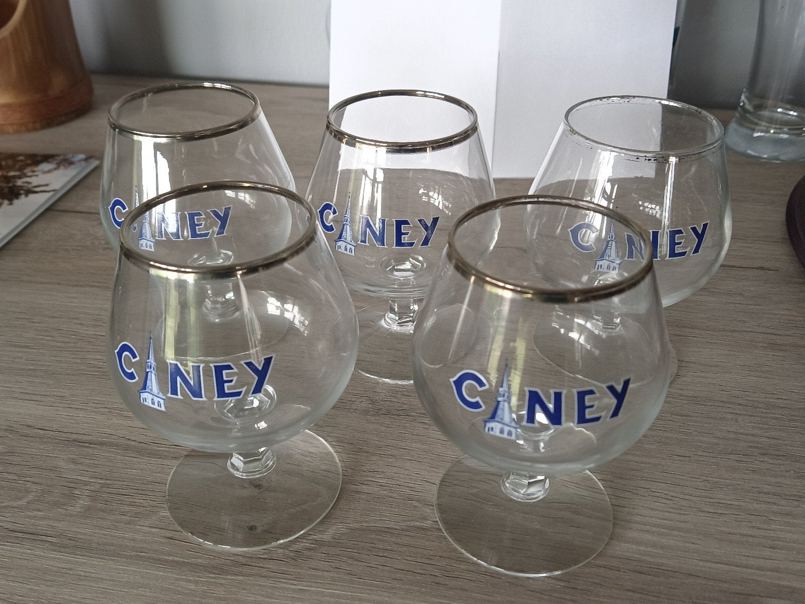 Degustatie glaasjes Ciney, Enlèvement