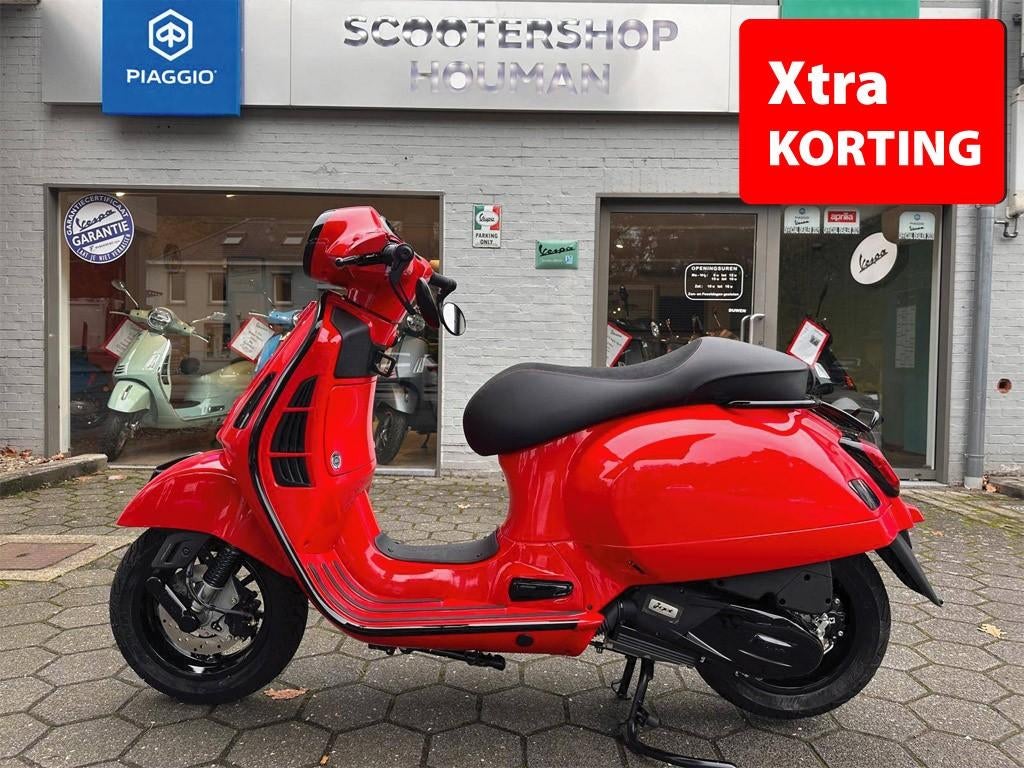 Vespa GTS 125cc SUPER ROSSO CORAGGIOSO BLACK PACK EDITION, Fietsen en Brommers, Scooters | Vespa, Nieuw, Overige modellen, Benzine