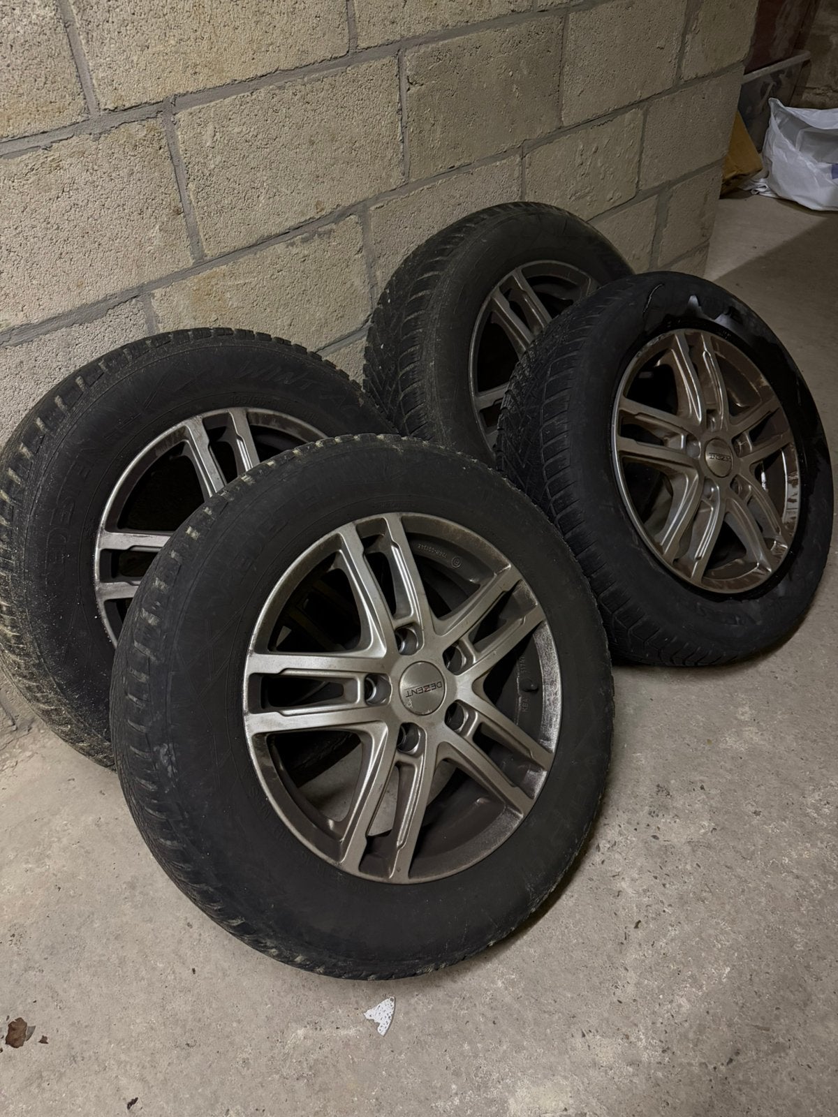 Dezent 15 inch velgen met 195/65 R15 banden – set van 4, Ophalen, 15 inch, Overige, Band(en)