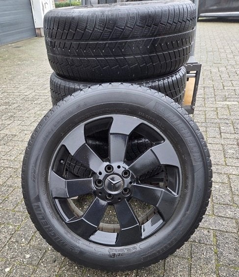Org. Mercedes 18 inch velgen met Winterbanden 255/55 R18, Pneus hiver, 255 mm, Véhicule de tourisme, 18 pouces