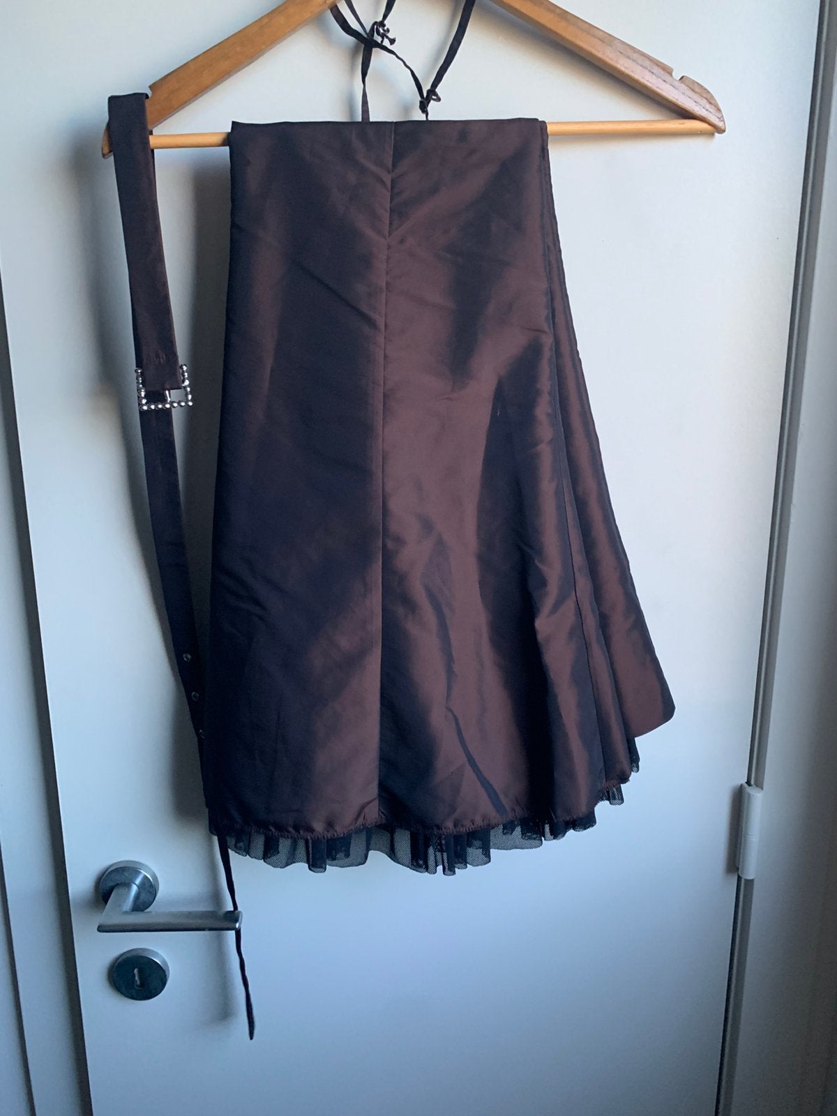Elegngst brown dress 34, Kleding | Dames, Ophalen of Verzenden, Gedragen, Bruin, Knielengte