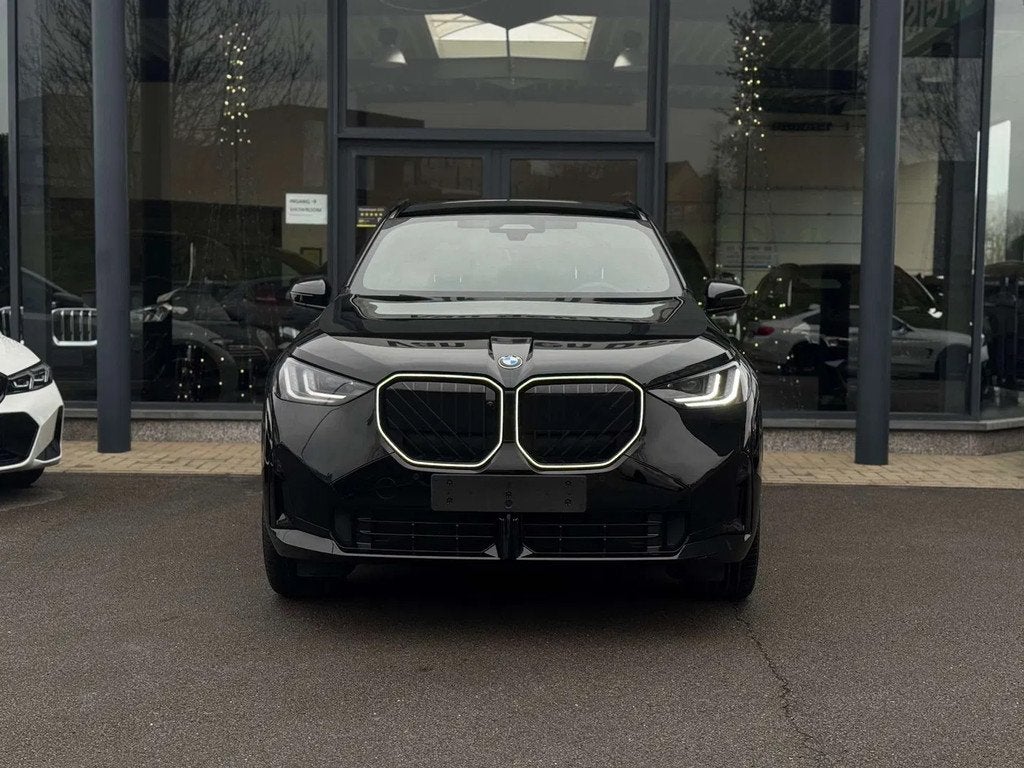 BMW X3 30e xDrive M Sport Pro / PANO / TRKHK / 360 / HUD, Auto's, BMW, Automaat, Zwart, 4 cilinders, Lichtsensor