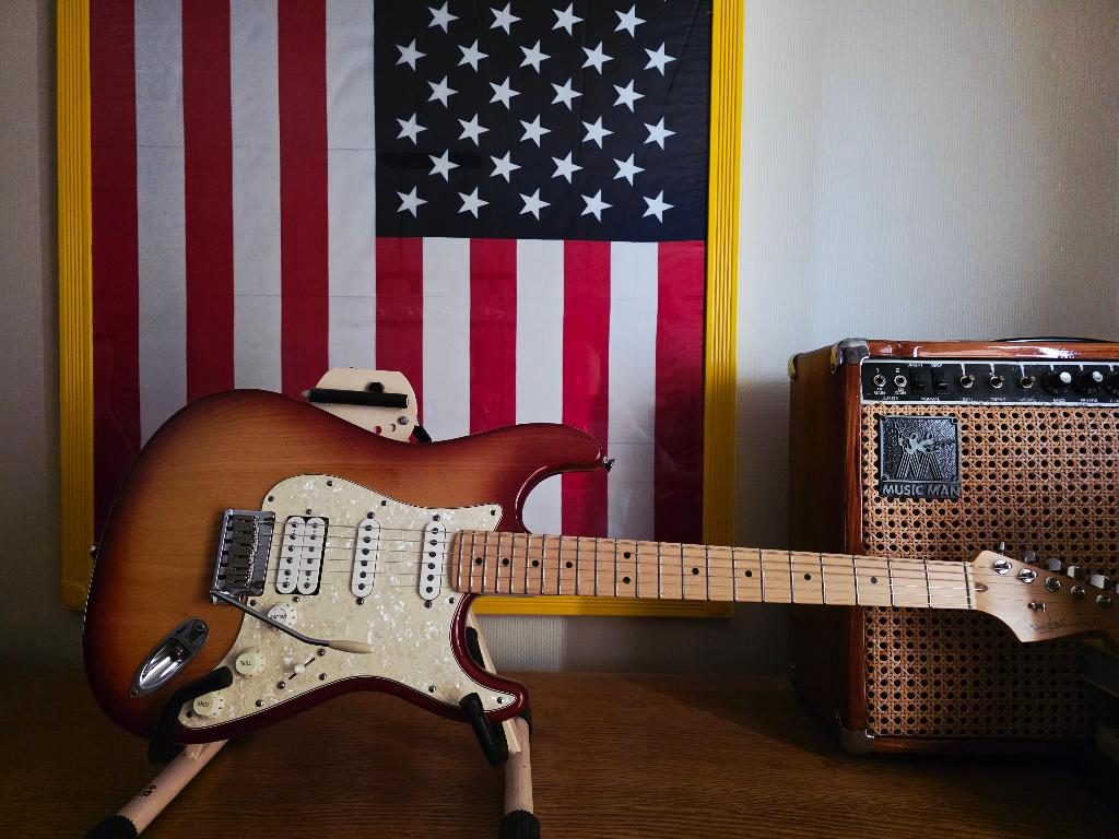 Fender Stratocaster 60 th Anniversary USA, Enlèvement, Utilisé, Solid body, Fender