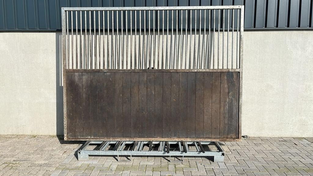 Tussenwand | 2900, 2950, 3000 mm x 2200 mm. | Nette staat, Dieren en Toebehoren, Stalling en Weidegang, Opfok, Stalling, Weidegang