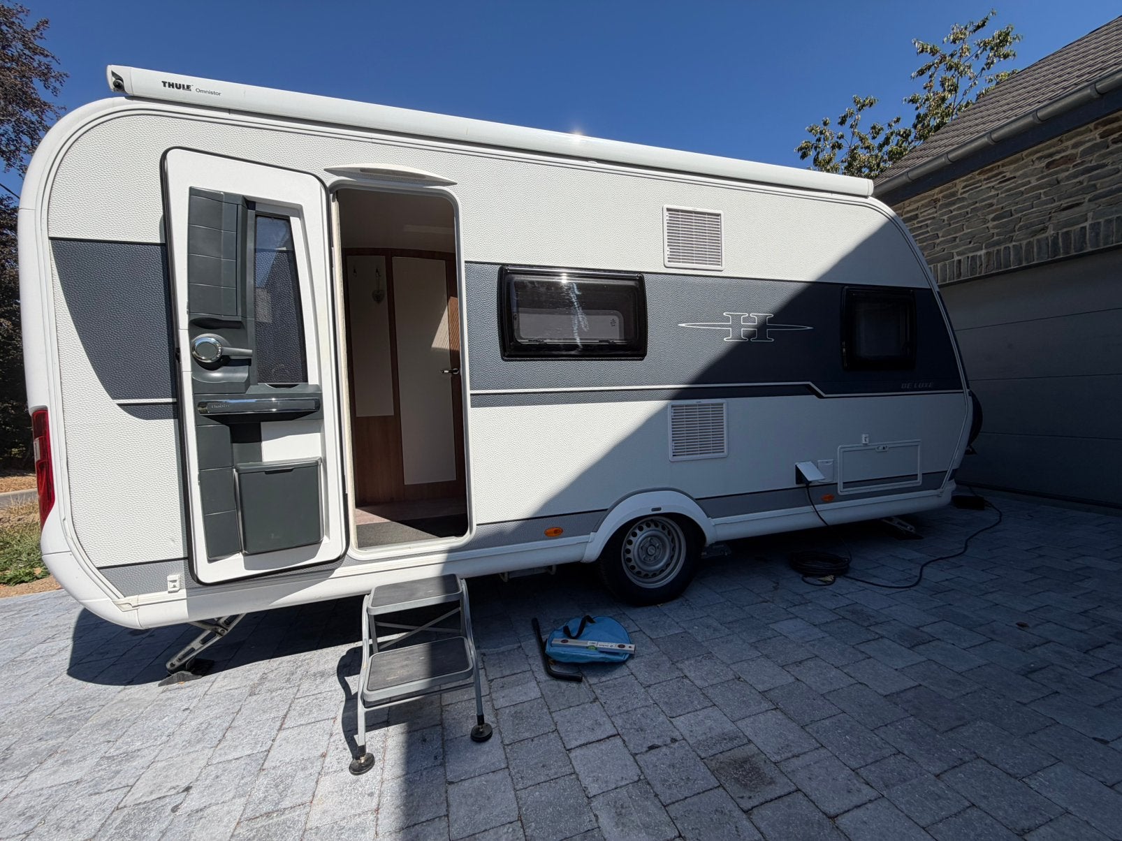 Hobby 490KMF 2019 non fumeur, Caravans en Kamperen, Caravans, Hobby, Treinzit, Particulier, 6 tot 7 meter