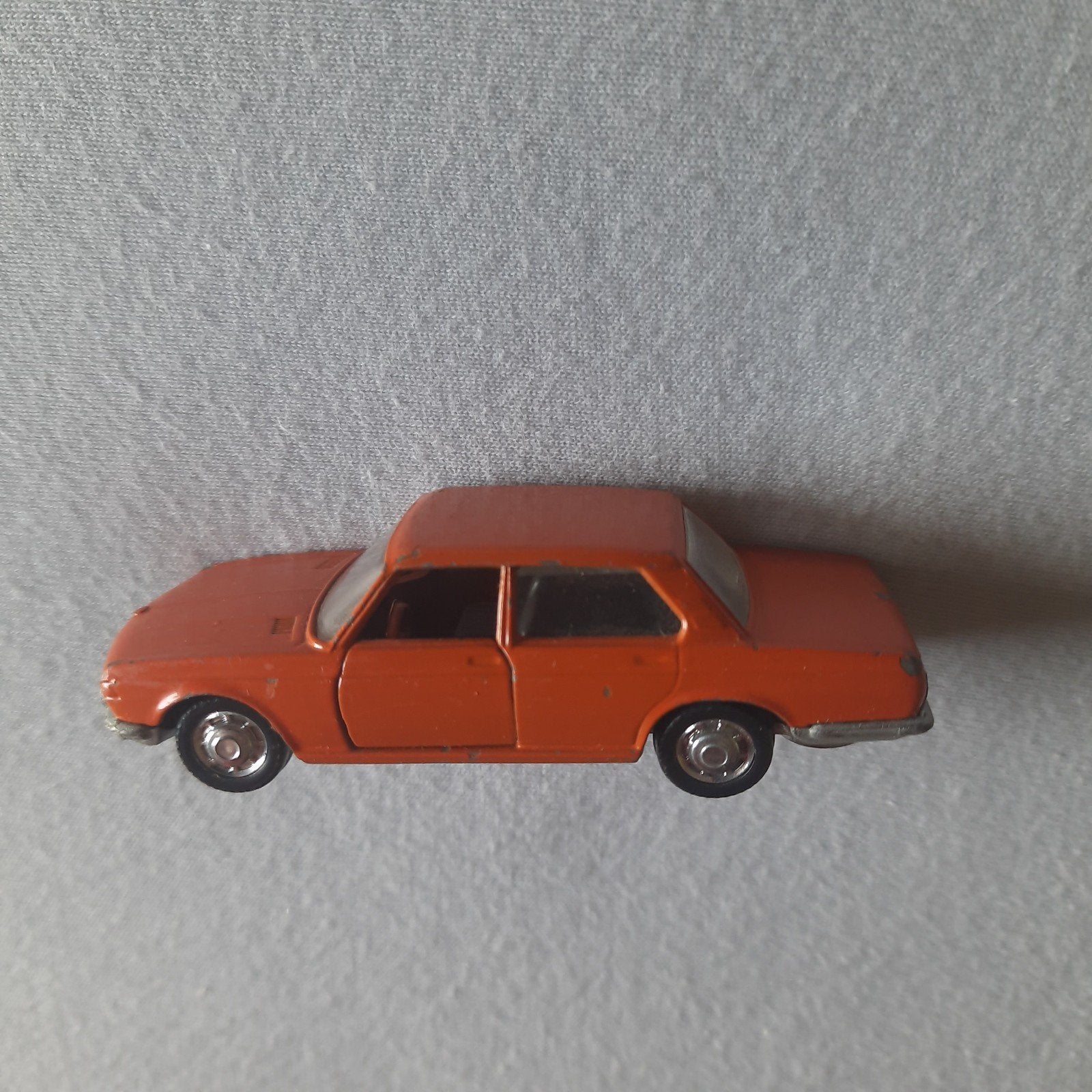 SCHUCO MODELL 1:66* BMW 2800 * nr.301830*VINTAGE*ZELDZAAM* *, Ophalen, Zo goed als nieuw, Auto, Schuco