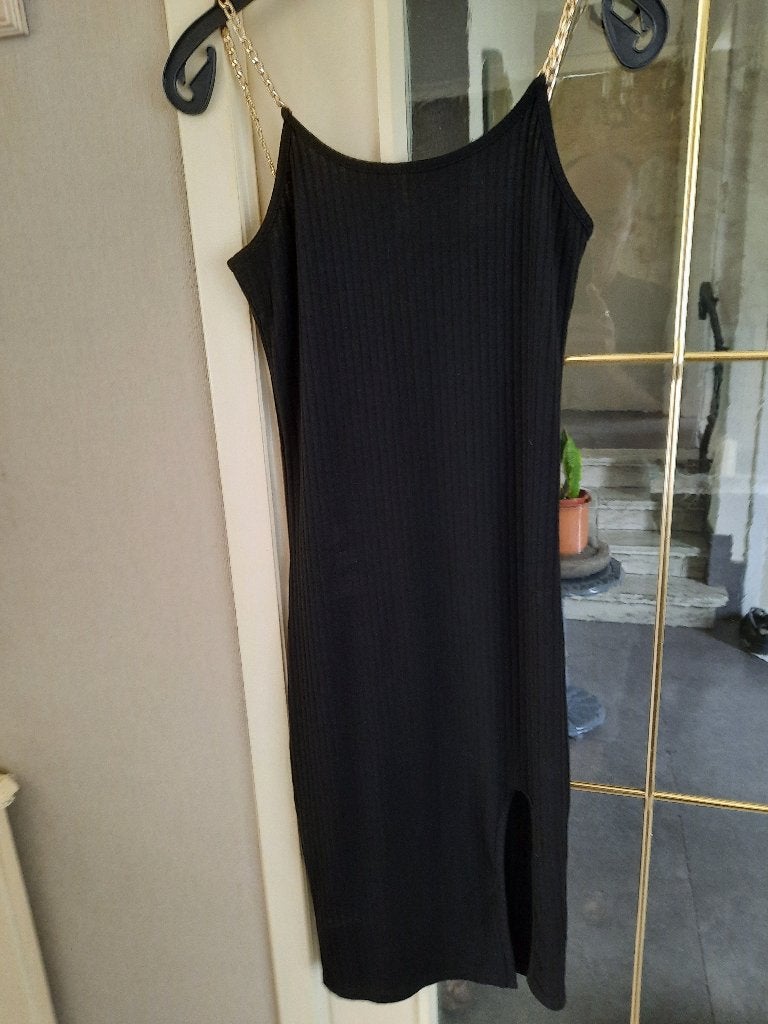 Robe noire à bretelles spaghetti, Samesa, Taille 38/40 (M), Enlèvement ou Envoi, Porté