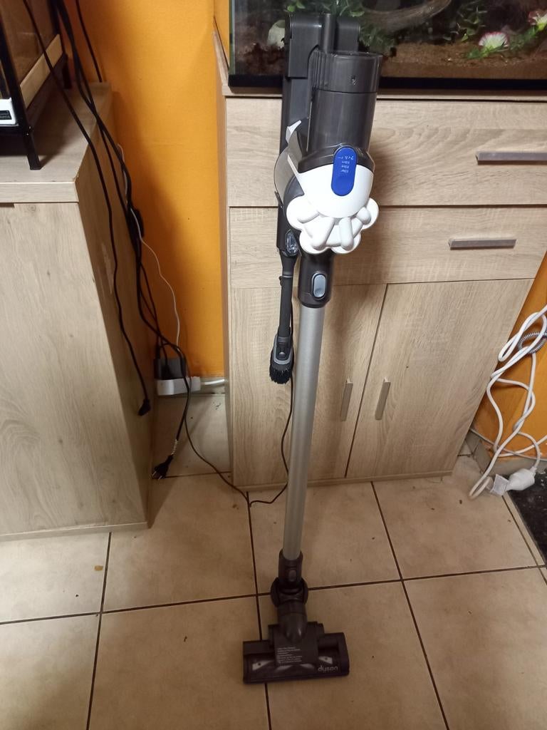 Dyson dc45 support etc+new batterie+new moteur!!!, Reconditionné, Réservoir, Aspirateur