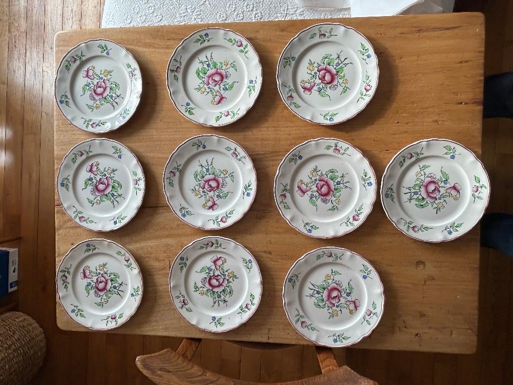 10 assiettes plates 20 cm Bosch Frères La Louvière, Antiek en Kunst, Antiek | Servies los, Ophalen
