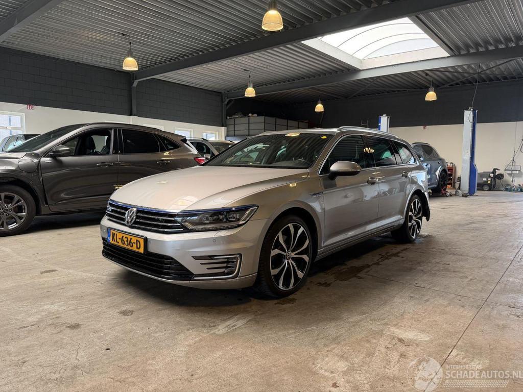 Volkswagen Passat 1.4 TSI GTE Highline (bj 2016, automaat), Auto diversen, Ongevalwagen, Automaat, Volkswagen, 1395 cc, Break