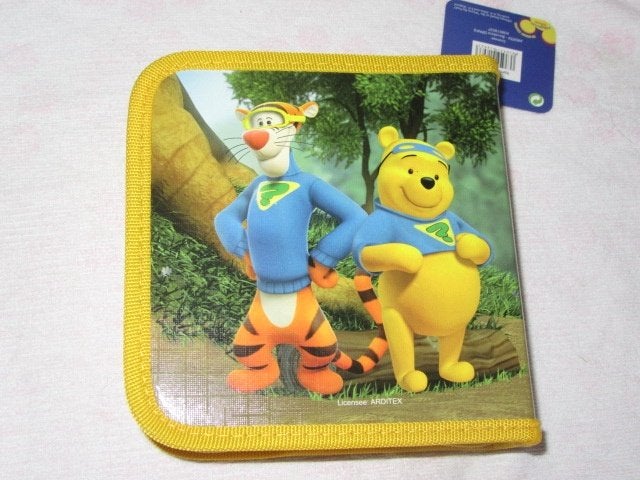 Geel opbergtasje voor cd's - dvd's - Winnie de Poeh - nieuw, Ophalen of Verzenden, Nieuw, Geel