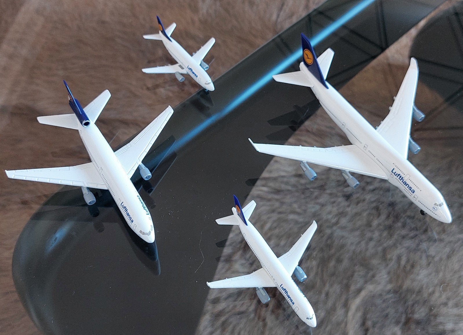 Mini-modèles en métal LUFTHANSA Modell Edition 4 1/500., Neuf, Autres marques, Enlèvement ou Envoi, 1:200 ou moins