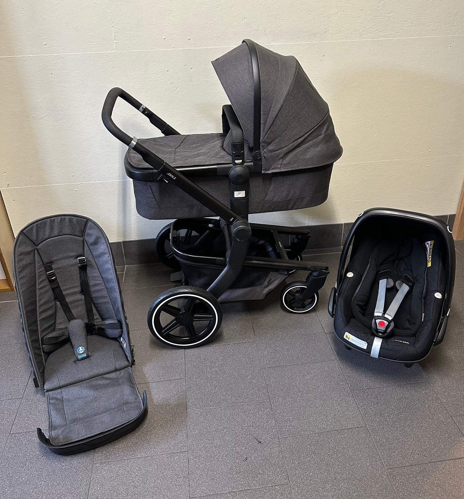 Joolz Day+ Awesome Grey 3 in 1 - COMPLEET