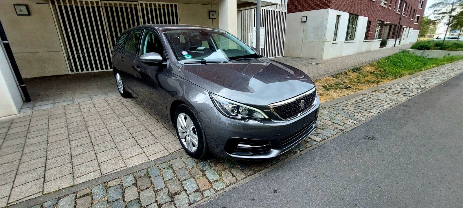 PEUGEOT 308 Sw, Autos, Peugeot, Argent ou Gris, Achat, Euro 6, Entreprise