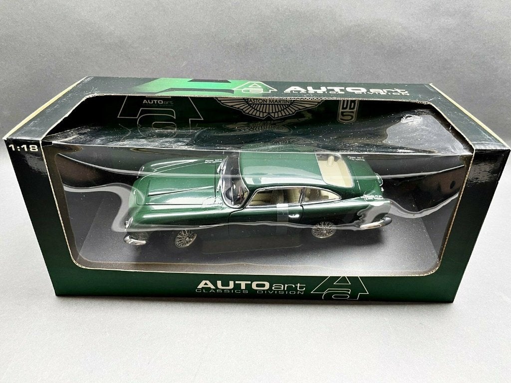 ASTON MARTIN DB5 Superleggera 1965 1/18 AUTO ART NEUVE+BOITE, Hobby en Vrije tijd, Modelauto's | 1:18, Ophalen of Verzenden, Nieuw