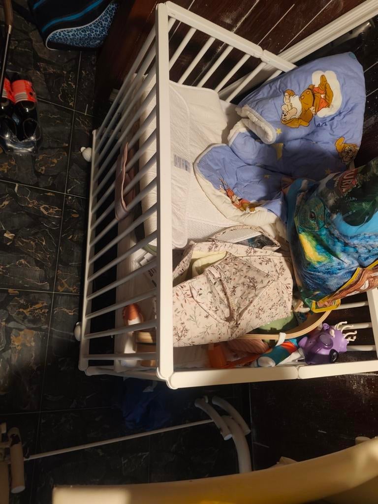 Baby park met matrasje  in goede staat geen schade., Enlèvement