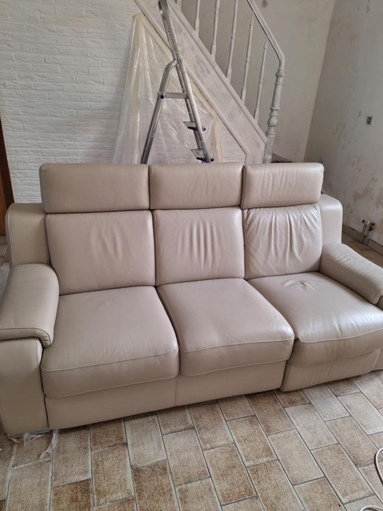 Leder canape zetel creme kleur ,3 zit met 1 relax functie, Huis en Inrichting, Zetels | Zetels, Ophalen
