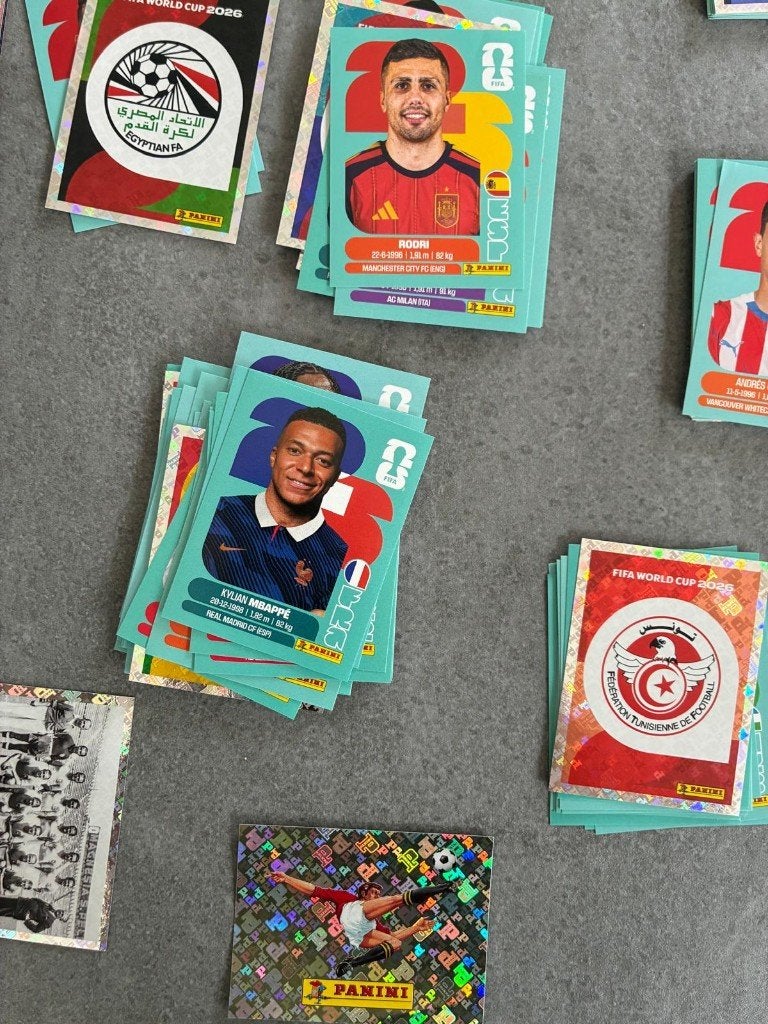 Echange stickers Panini FIFA 26 word cup, Collections, Enlèvement ou Envoi, Neuf, Bande dessinée ou Dessin animé