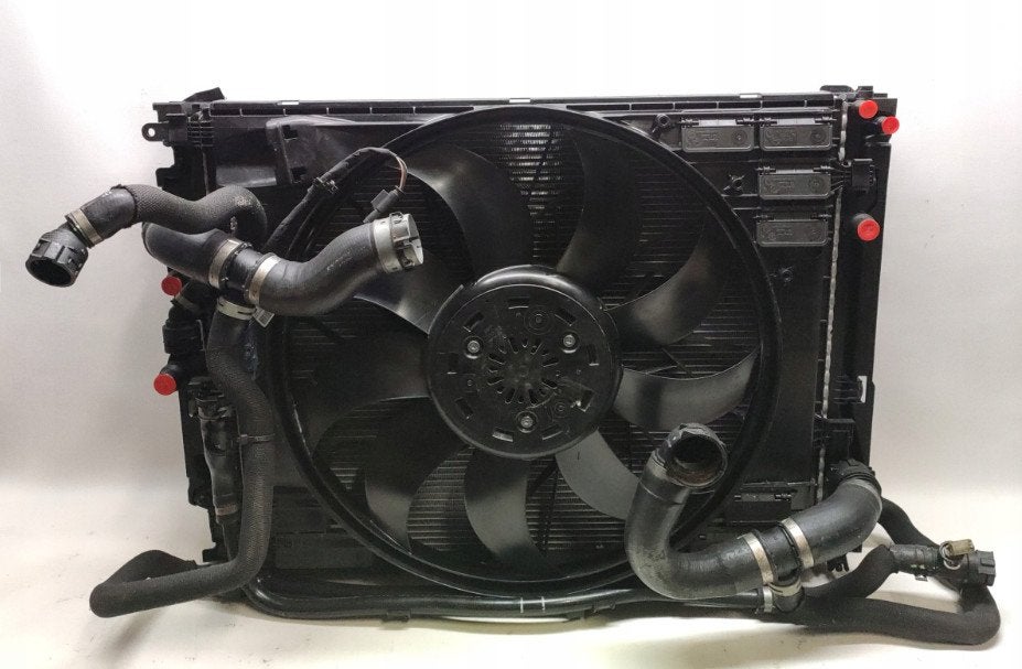 Kit de durites de ventilateur de radiateur Mercedes Classe S, Mercedes-Benz AG, Mercedes-Benz, Utilisé, Mercedesstrasse 120
70372  Stuttgart, DE