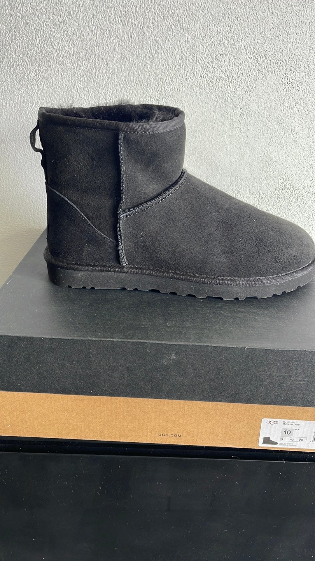 Ugg classic mini m/f, Vêtements | Hommes, Enlèvement, Neuf, Bottes
