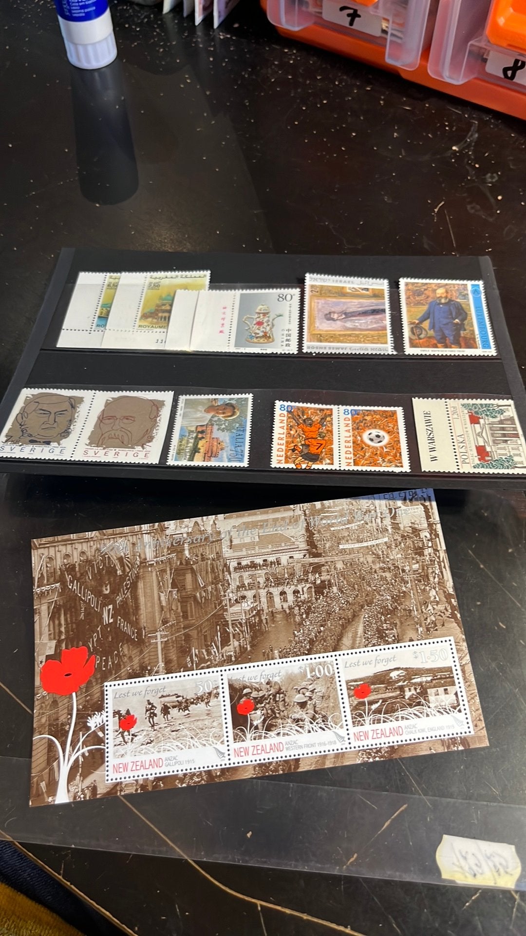 Buitenlandse Postzegels, Envoi