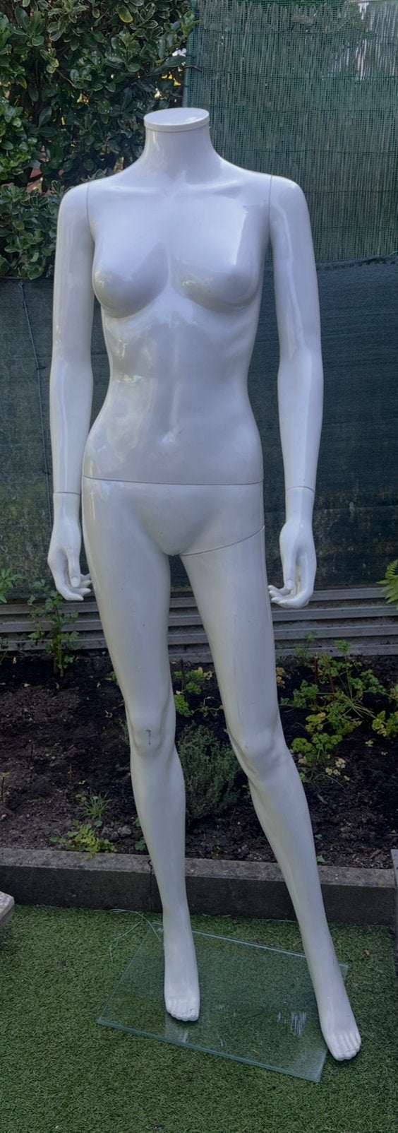 Mannequin vitrine femme – complet, Hobby & Loisirs créatifs, Couture & Fournitures, Enlèvement, Comme neuf, Mannequin