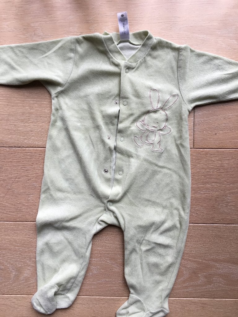Pyjama C&A lichtgroen maat 74, Kinderen en Baby's, C&A, Jongetje of Meisje, Ophalen of Verzenden, Zo goed als nieuw