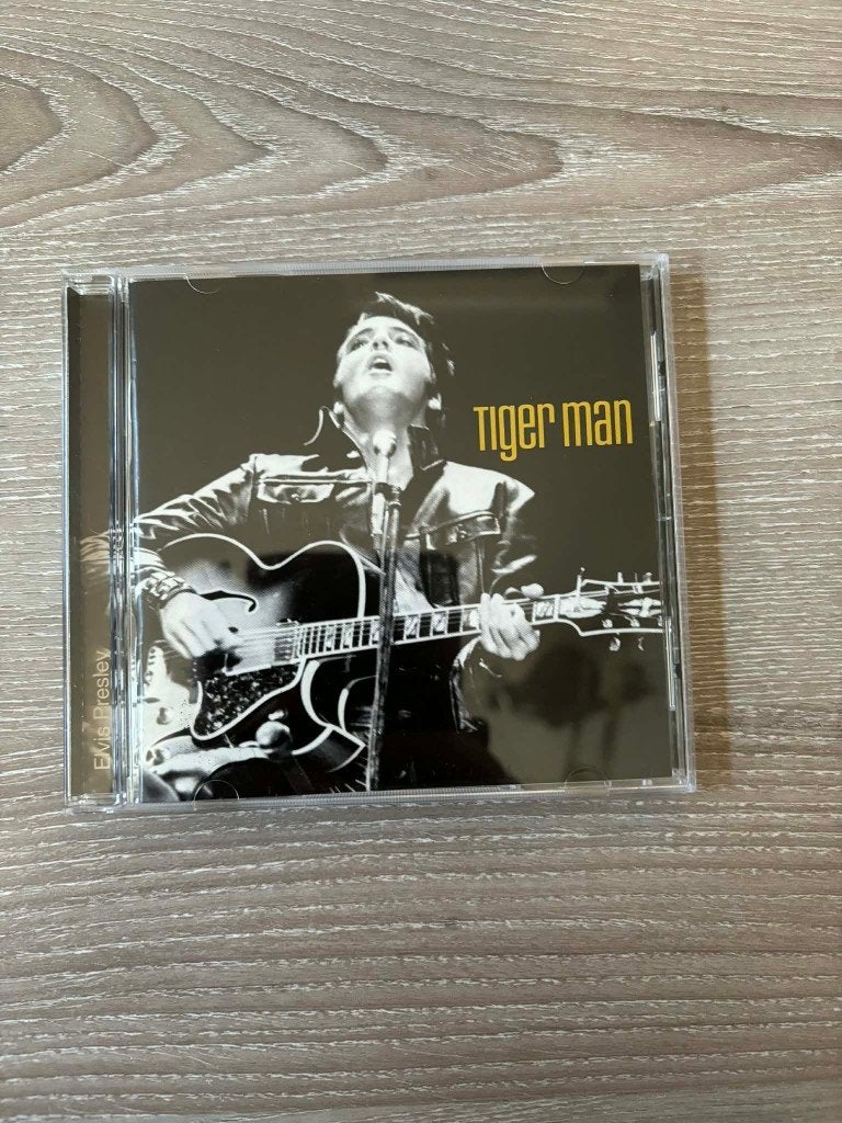 Elvis cd, tiger man, Mag weg voor slechts 5 euro., Cd's en Dvd's, Cd's | Rock, Ophalen of Verzenden, Zo goed als nieuw, Rock-'n-roll