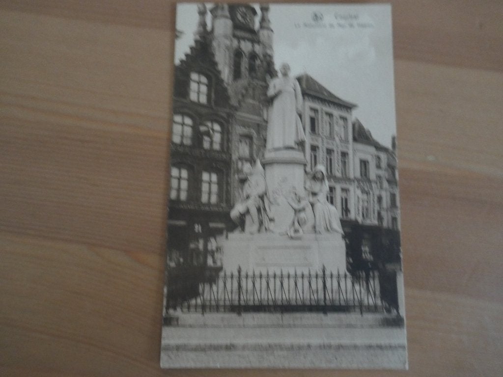 kortrijk court le monument de mgr de hetsr, Verzamelen, Postkaarten | België, Verzenden, Ongelopen, West-Vlaanderen