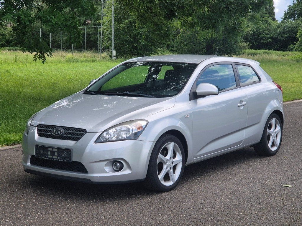 Kia C'eed - 1.6i - 2009 - 126dkm - Digi.AC - Navi - Gekeurd!, Auto's, Kia, Stof, 93 kW, Electronic Stability Program (ESP), Bedrijf