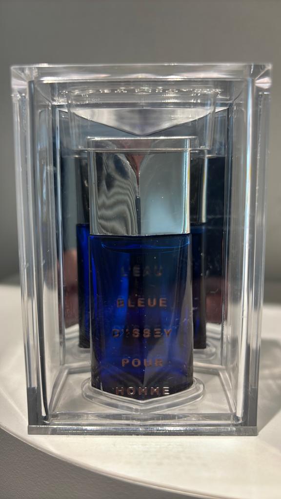L’eau bleue d’issey pour homme eau de toilette 7 ml, Handtassen en Accessoires, Uiterlijk | Parfum, Ophalen of Verzenden, Nieuw