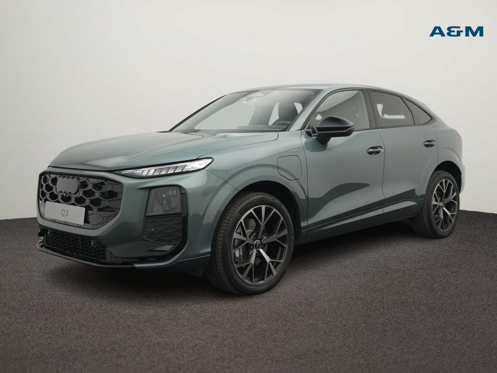 Audi Q3 SUV e-hybrid (PHEV) Q3 SUV e-hybrid 1.5 TFSI Corpora, Autos, Argent ou Gris, Achat, Airbags, Automatique
