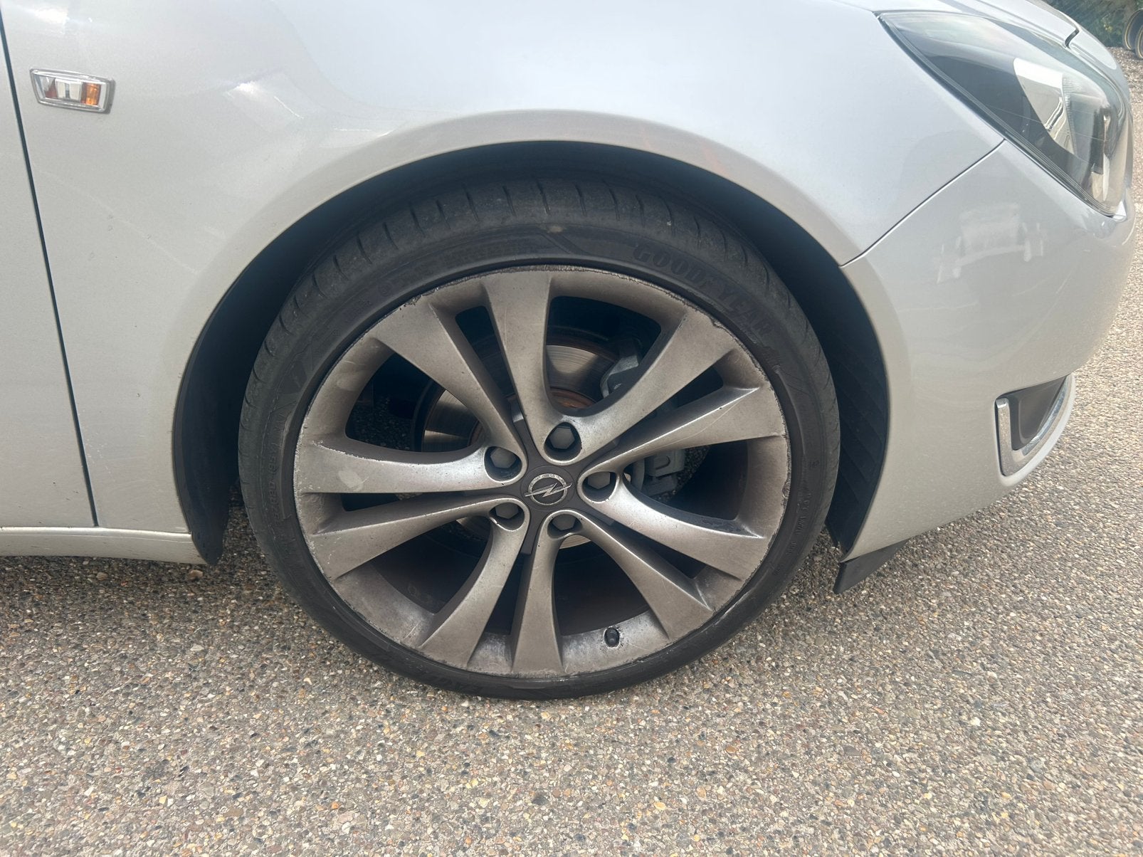 opc velgen opel insignia, Ophalen of Verzenden, Band(en)