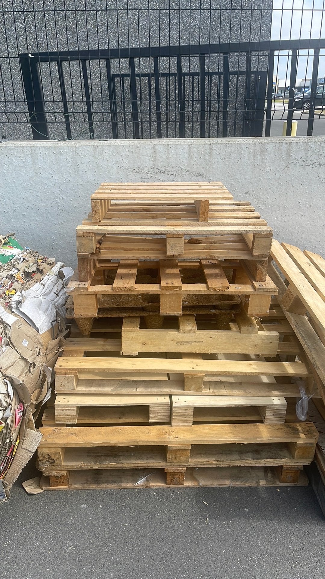Gratis palleten/brandhout, Moins de 200 cm, Comme neuf, Autres essences de bois, Enlèvement